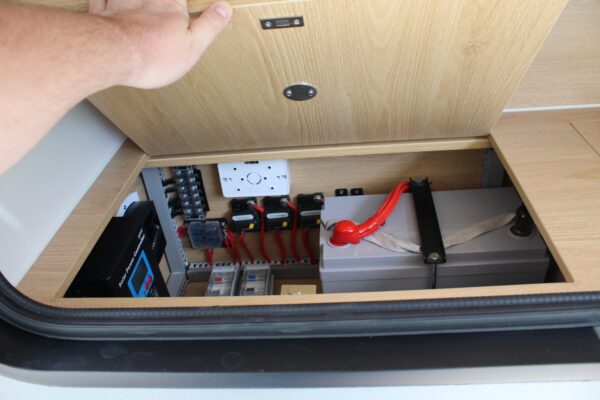 PHOTO-2025-07-18-19-07-26 Caravane tout-terrain Thalberg T-800 (Offre de lancement de luxe)