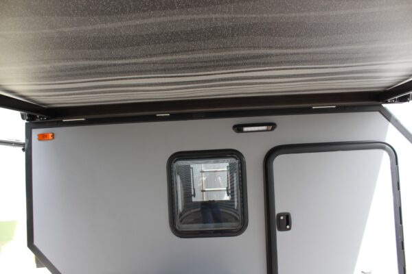 PHOTO-2025-07-18-19-07-30 4 Caravane tout-terrain Thalberg T-800 (Offre de lancement de luxe)