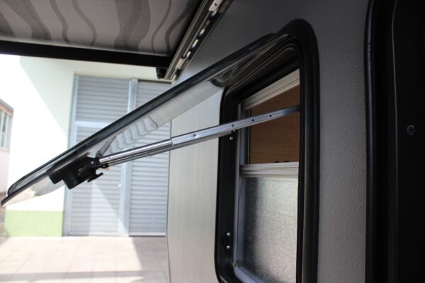 PHOTO-2025-07-18-19-07-37 3 Caravane tout-terrain Thalberg T-800 (Offre de lancement de luxe)